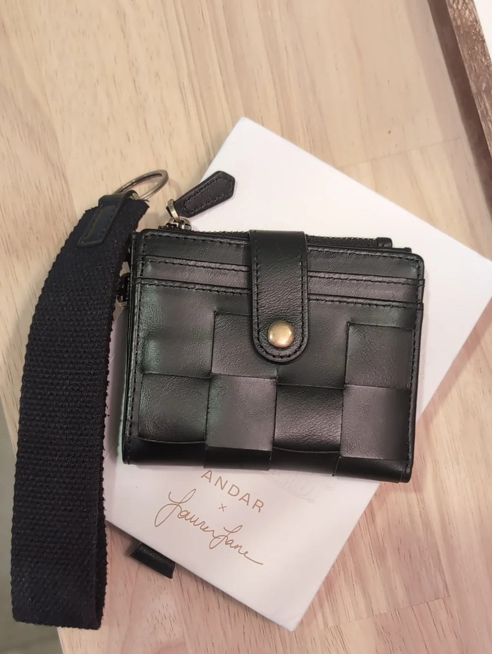Andar The Lo Wallet In Jet Black | Macro Woven